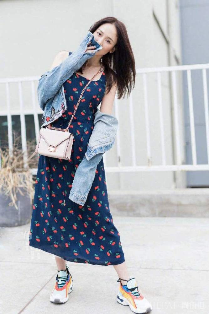 陈乔恩这个秋天被这五款外套承包了，照着穿你也能够变成女神！