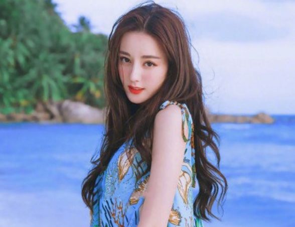 遭受过“校园暴力”的5位明星,第2位被同桌打哭,第5位被掀裙子