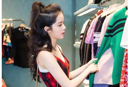 宋慧乔低马尾成高中生，马尾辫的不同扎法你适合哪一种