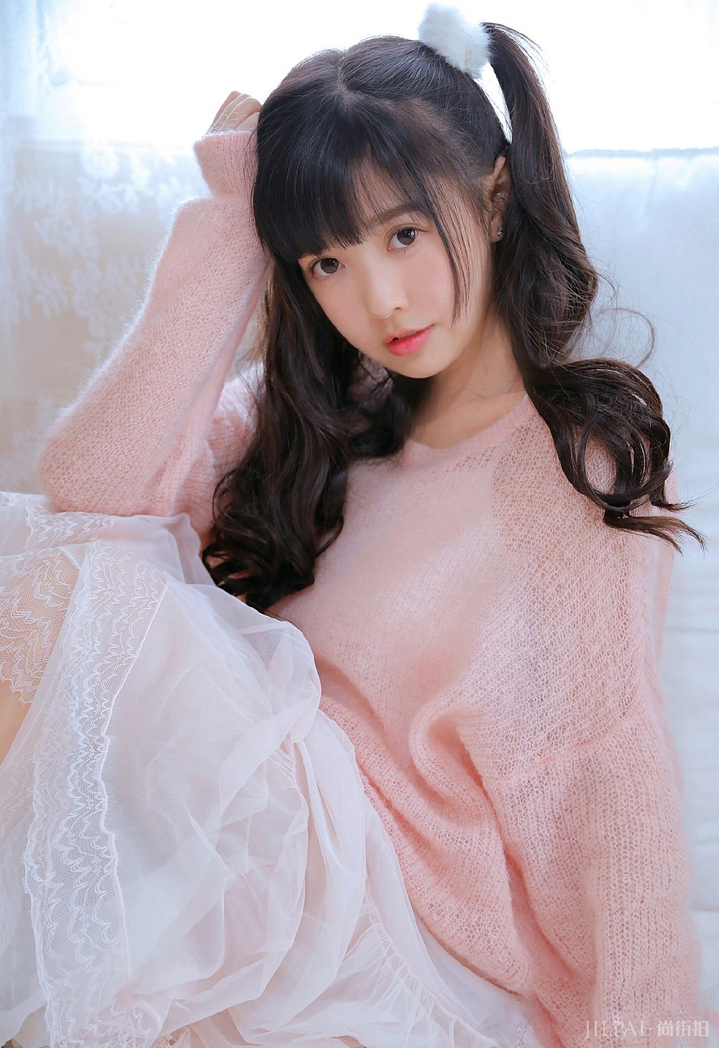 双马尾乖巧清纯萝莉俏皮写真图片