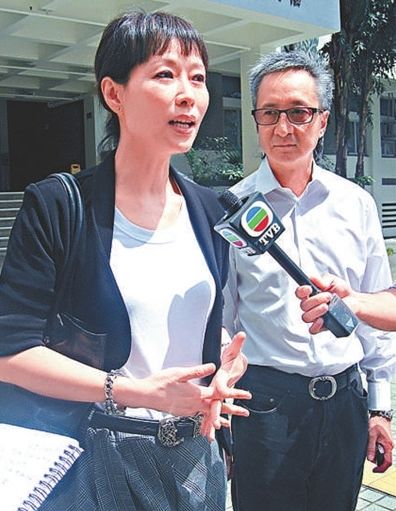 她比郑秀文还能忍,老公出轨8次忍耐31年,背后原因只有女人懂