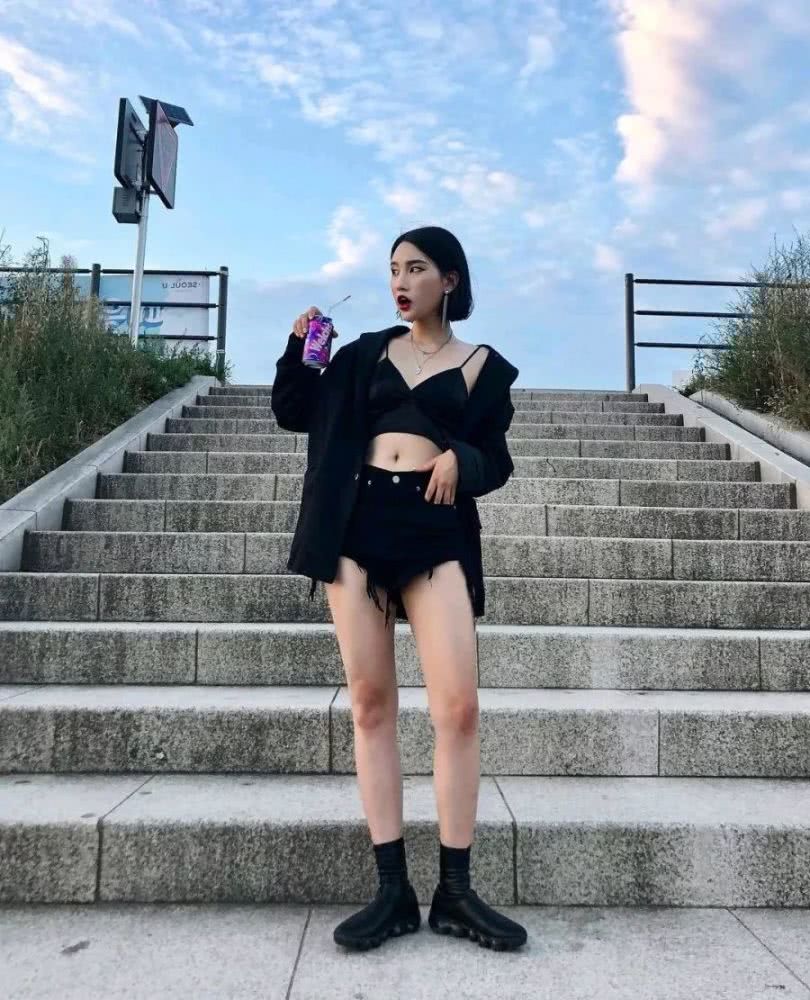 21套夏秋换季穿搭，基础款就能搞定，轻松赢在初秋起跑线上