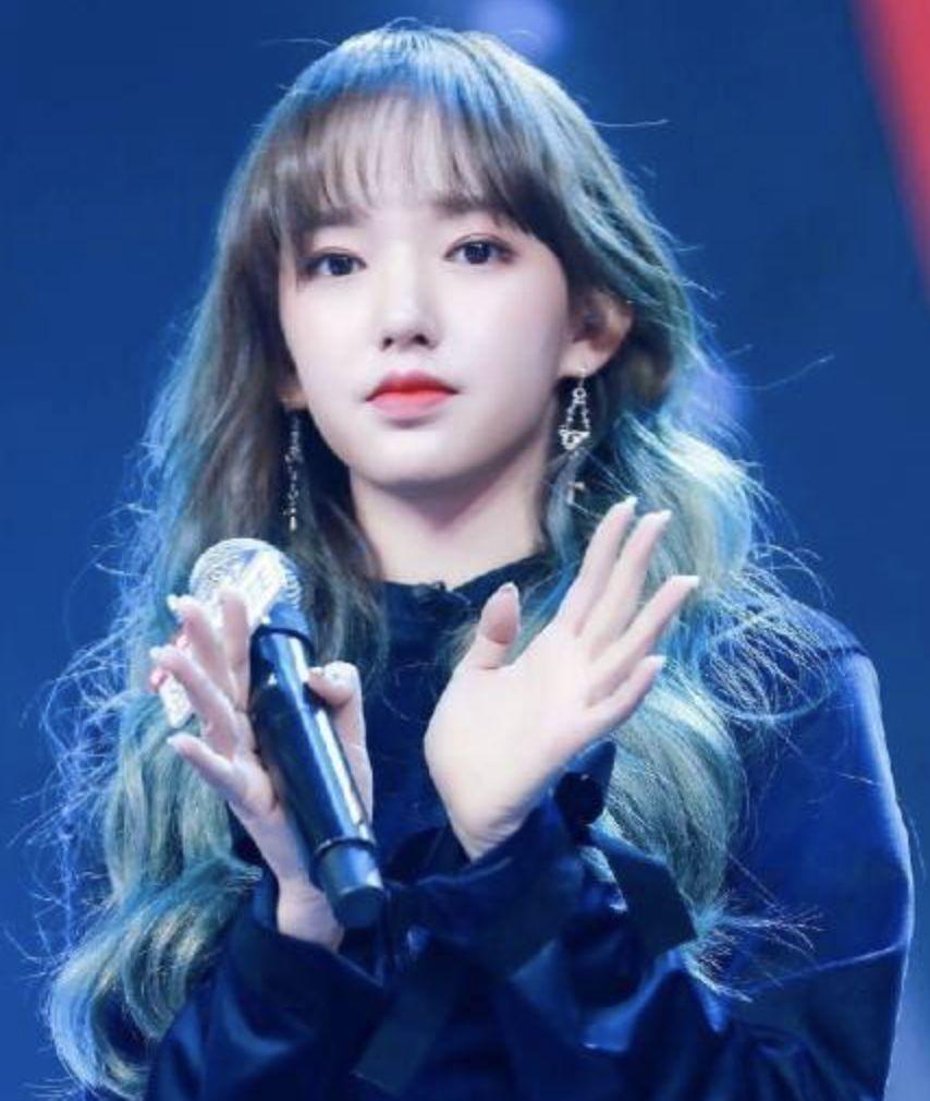 21岁红得发紫,被公司压榨丑成大妈?仙女人设崩了?