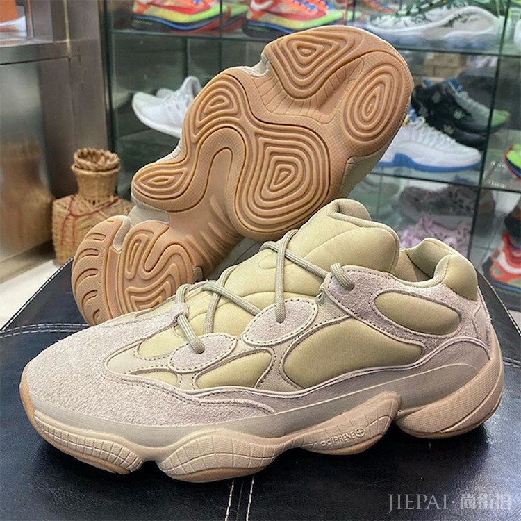 YEEZY 500强势更新,这次连鞋型也动!