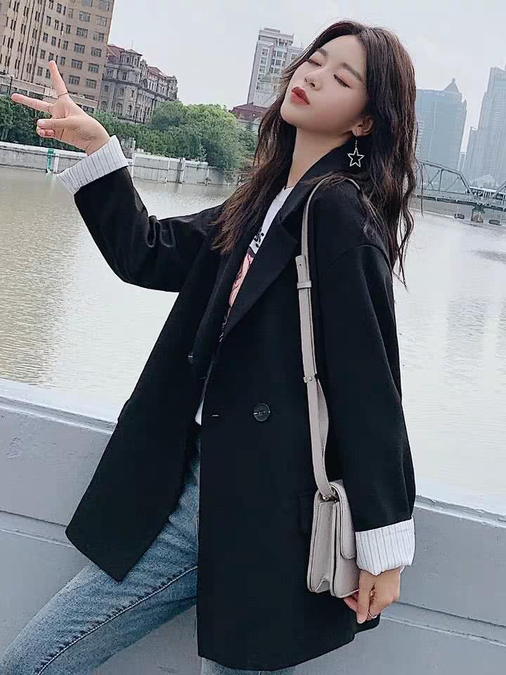 秋天穿搭更要讲究,轻奢风搭配让你优雅又高级,时尚减龄美出C位