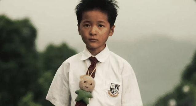 娱乐圈中女扮男装最像的明星,毫无违和感,你有没有被“骗”到