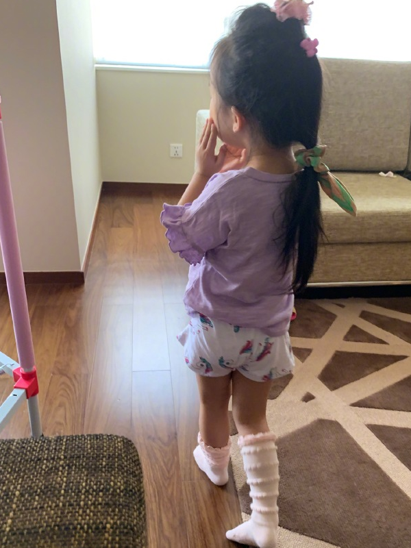 伊能静女儿“开挂式”长大,身材不输贾静雯女儿,真是女大十八变!