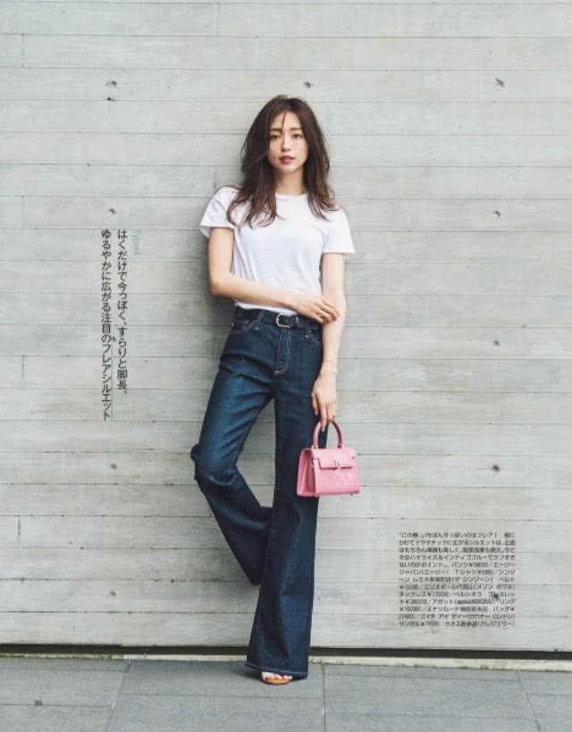 永不过时的裤子,穿上高跟鞋有腿长一米八的既视感,搭配简单的T恤非常有型