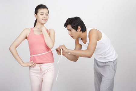 1558512631911062.jpg 睡前减肥效果好,教你三个方法练出小蛮腰