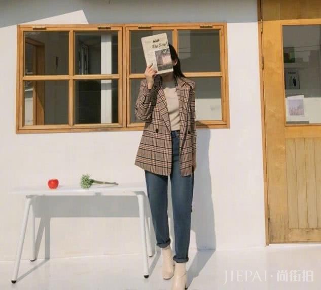 搭配裤子的几款上衣样式,不仅显得很淑女,而且省钱还实用