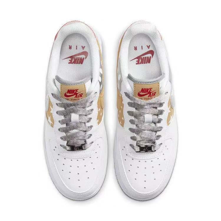 星星波点加身!这双 Air Force 1 太可爱啦!