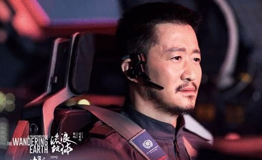 吴京镜头前掏出避孕套, 谢楠脸红了, 剪辑师都救不了