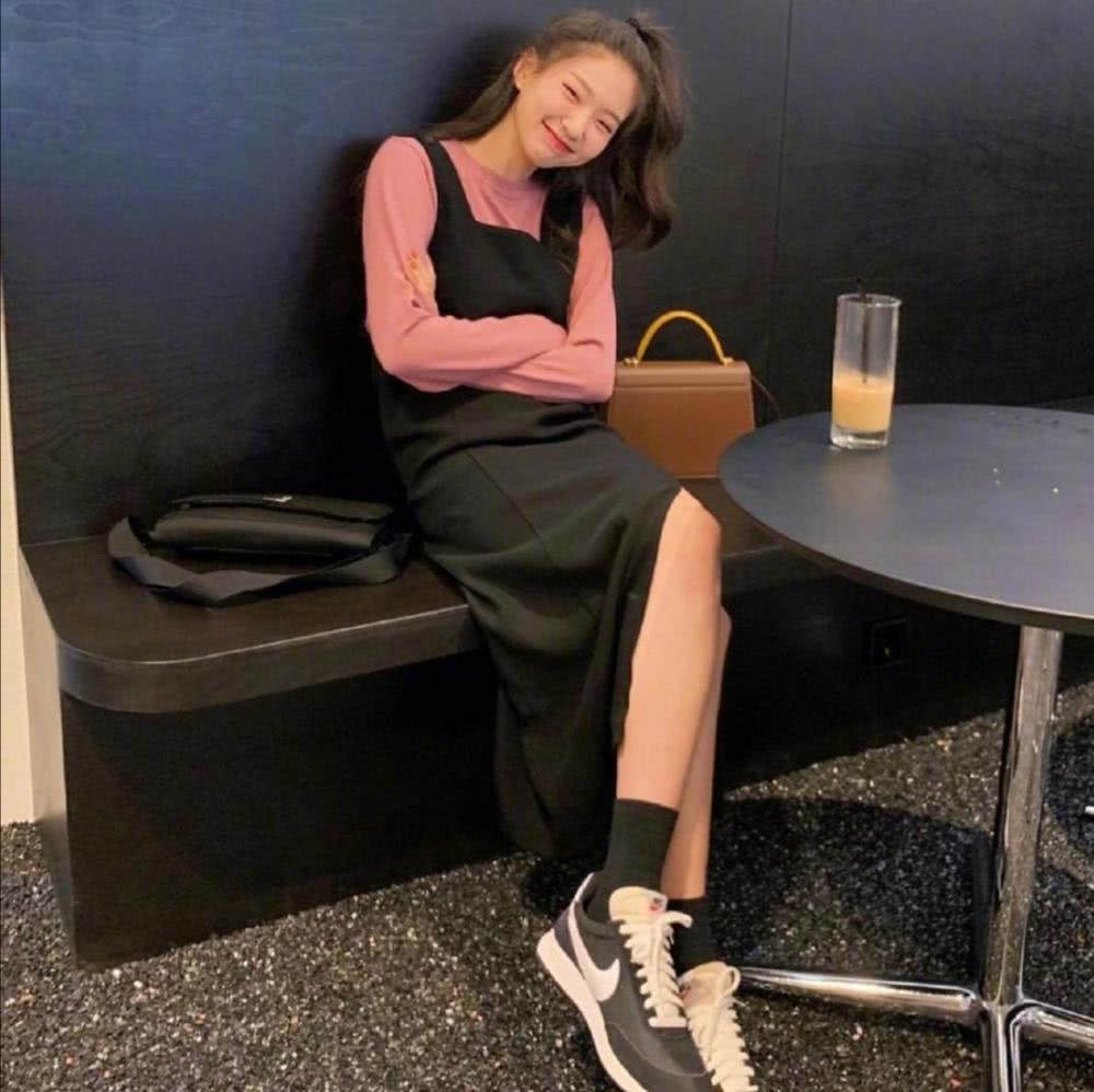 秋季时尚穿搭分享:小清新系搭配风格,简单又吸睛