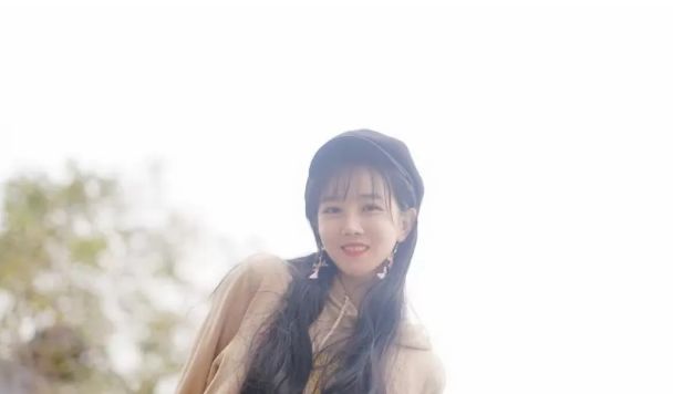 因身材太好被迫退出体育界,现如今被郑爽彻底带火