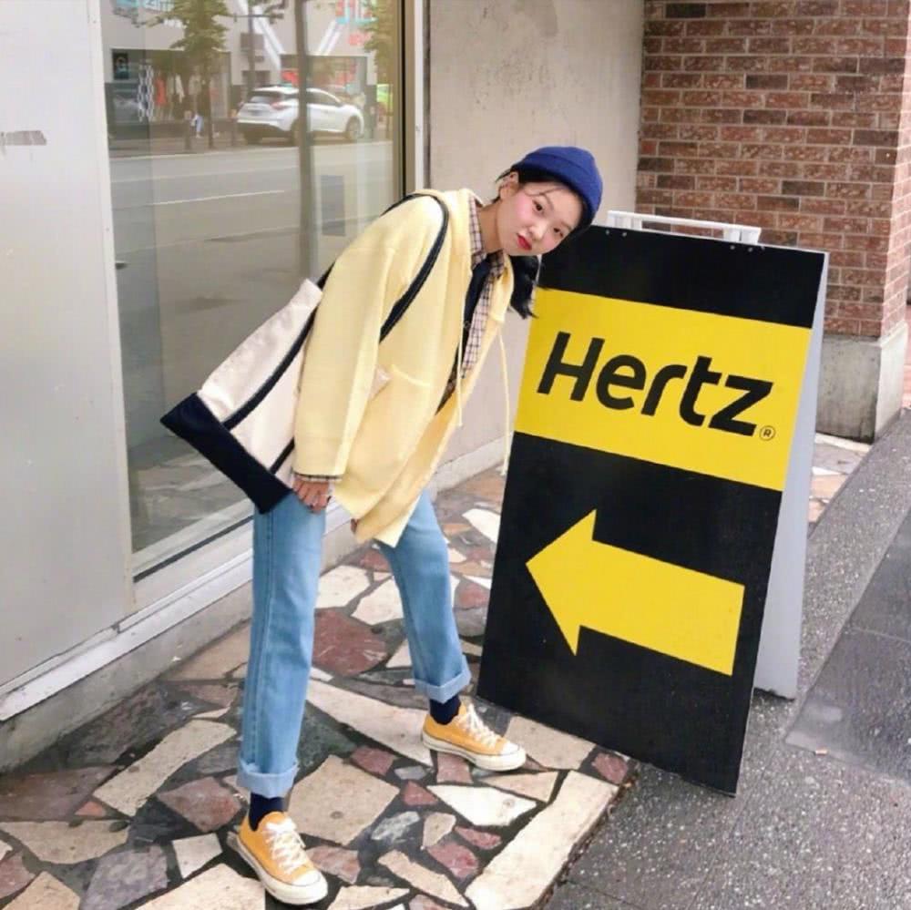 秋季时尚穿搭分享:小清新系搭配风格,简单又吸睛