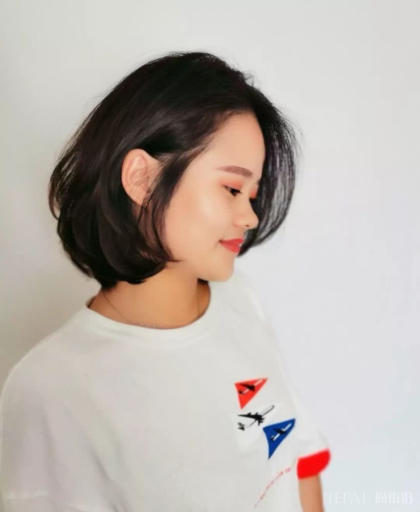 金秋流行“JJ烫”，百搭时尚不土气