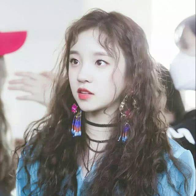 超乎想象的可爱:跟着泫雅学习秋冬潮流发型