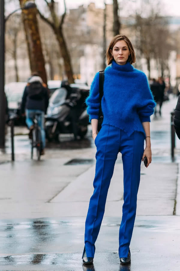 舒适保暖的毛衣怎么穿更有OL范?试试用西裤搭配,约会通勤都搞定