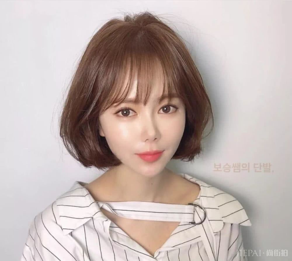 金秋流行“JJ烫”，百搭时尚不土气