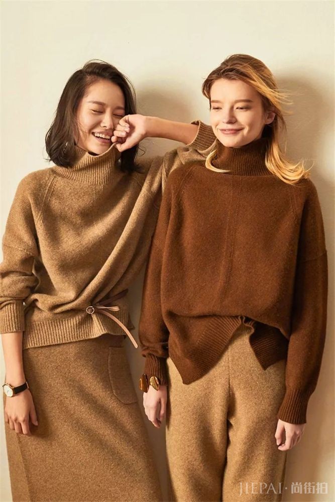 焦糖色这么好看,配什么颜色显白还高级?