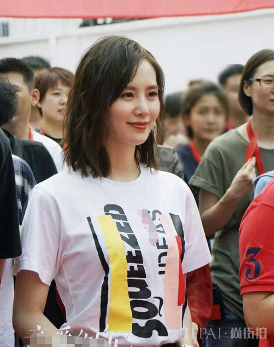 刘诗诗换微卷烫发女人味十足,比生孩子前还美