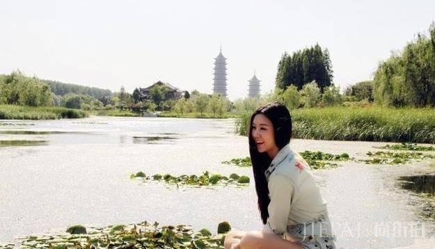 她出道19年不接吻戏,和老公结婚多年零绯闻,网友:最纯洁女星