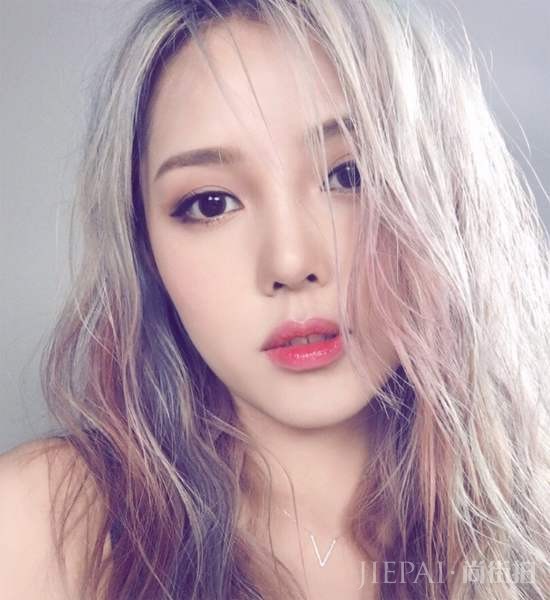 做到这3点的女生,不仅皮肤水润,妆容也自然、服帖