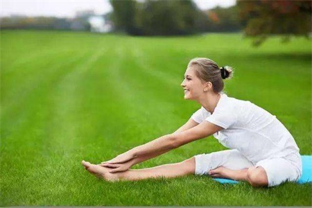 女性减肥运动和饮食相结合虽然有效，但第一点更重要