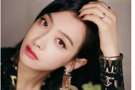 打造炫光妆容,水润肌肤到底要如何用高光