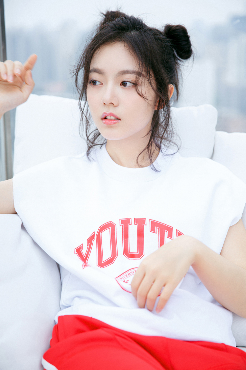 赵今麦哪吒头可爱俏皮造型写真图片