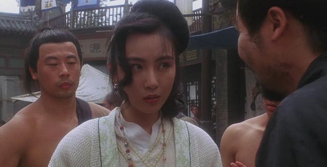 她颜值不输关之琳,被刘銮雄抛弃后变成同性恋,现成这样