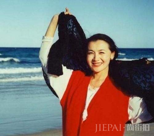 陈道明唯一对不起的女人，身患癌症被抛弃，独自养儿到2岁去世