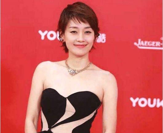 马伊琍带火的“仙女坐”，看上去简单，一般人模仿不来！