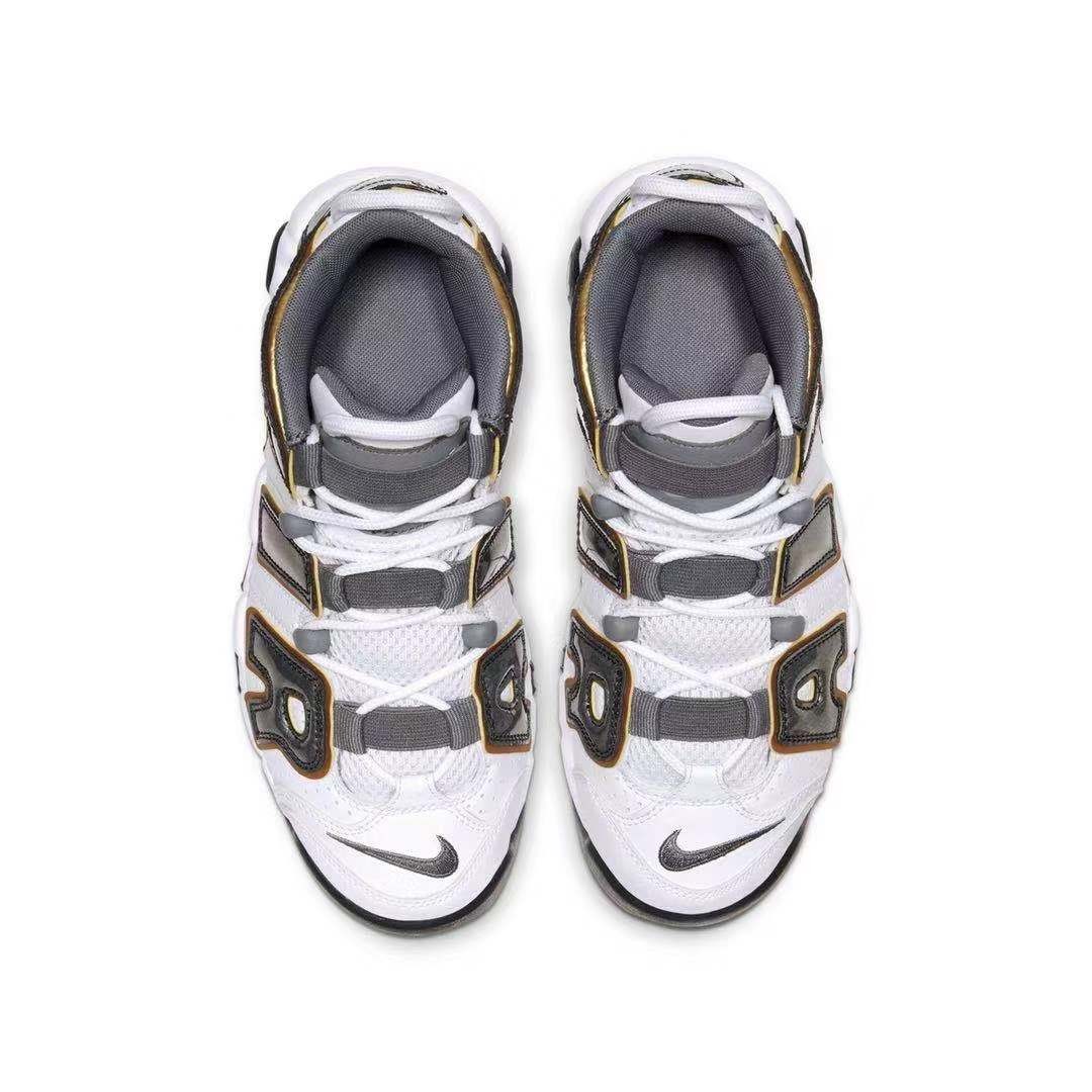 这双你喜欢吗？蛇纹大 AIR 即将登场！