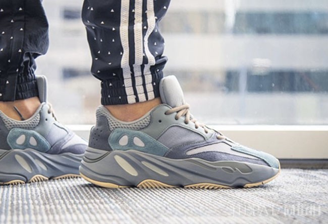 YEEZY BOOST 700又有一款跳票,先看看上脚感受!
