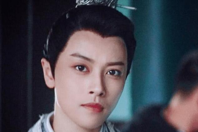 娱乐圈中女扮男装最像的明星,毫无违和感,你有没有被“骗”到