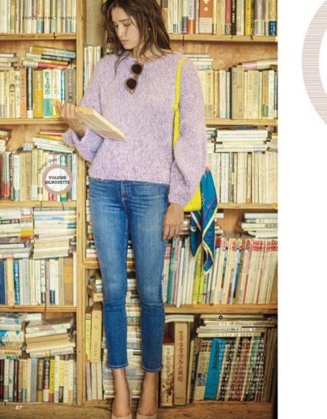 永不过时的裤子,穿上高跟鞋有腿长一米八的既视感,搭配简单的T恤非常有型