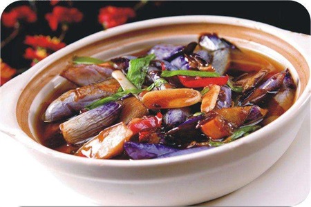 女性常吃茄子能减肥,拒绝油腻茄子可以这样做