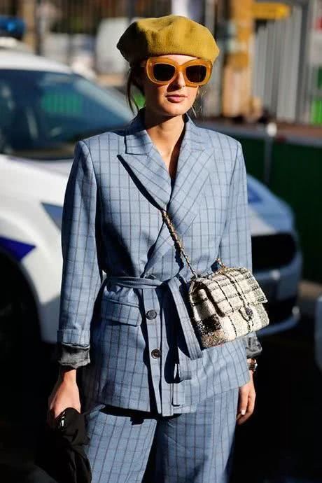 别再说155小个子不好买衣服,GET这5种穿搭超显高