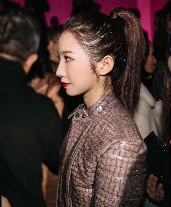 21岁红得发紫,被公司压榨丑成大妈?仙女人设崩了?