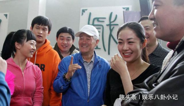 赵本山捧了她13年，成名后嫁富二代老公，如今30岁美如少女