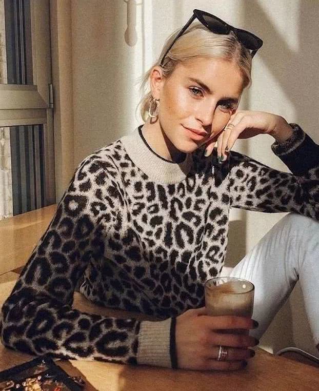 别再说155小个子不好买衣服,GET这5种穿搭超显高