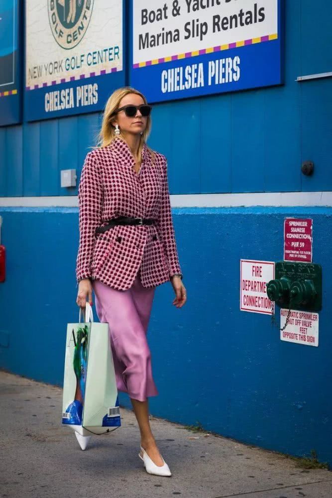 别再说155小个子不好买衣服,GET这5种穿搭超显高