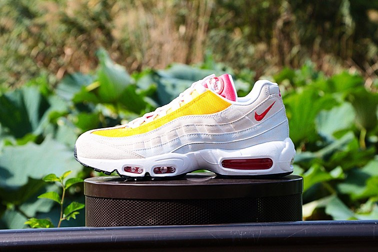 秋天怎可这么“夏”!这双NIKE Air Max 95 Essential是否走错片场了?