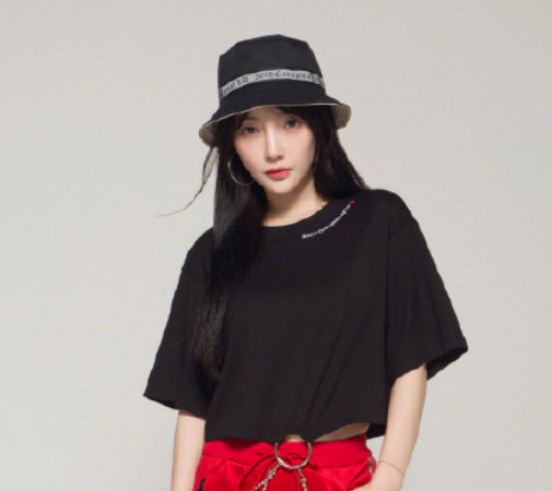 李小璐和PGone亲密视频曝光，这是明目张胆在一起了？