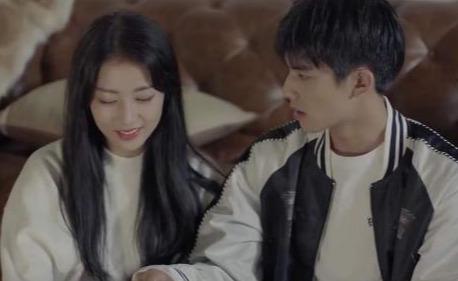 周雨彤毕业于复旦大学表演系?其实是复旦名下独立三本表演学院