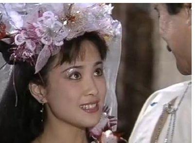 吸毒7年之久，“内地第一美女”，53岁身家上亿无人敢娶