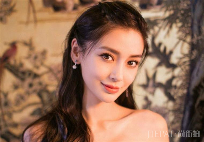 ANGELBABY只适合浓妆?上海弄堂写真淡妆素裹也很美