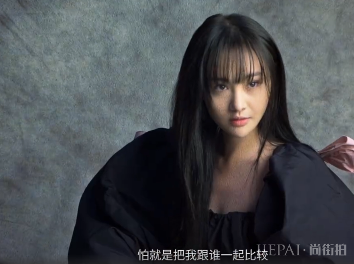 郑爽推掉工作是因为自卑?不敢和其他小花比人气,好在最后真香了