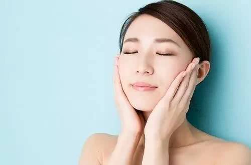 难怪皮肤一直不好,原来水乳得这样用